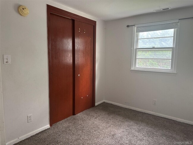 Building Photo - 124 Parkdale Dr