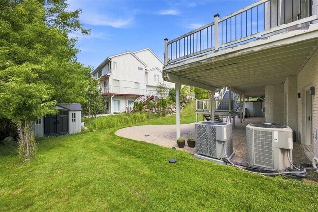 Building Photo - 6122 Trailwood Ln
