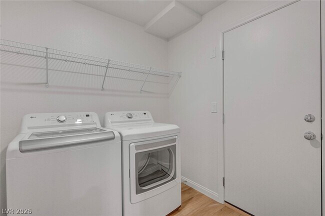 Building Photo - 3548 Dimora St