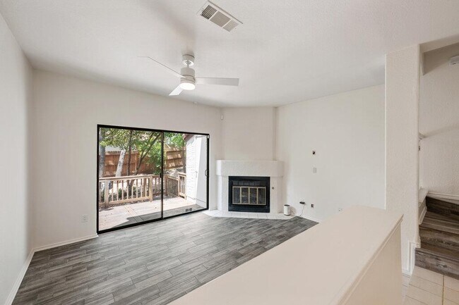 Building Photo - 4306 Bonnell Vista Cove