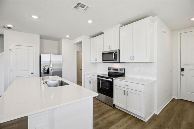 Building Photo - 698 Muhly Wy