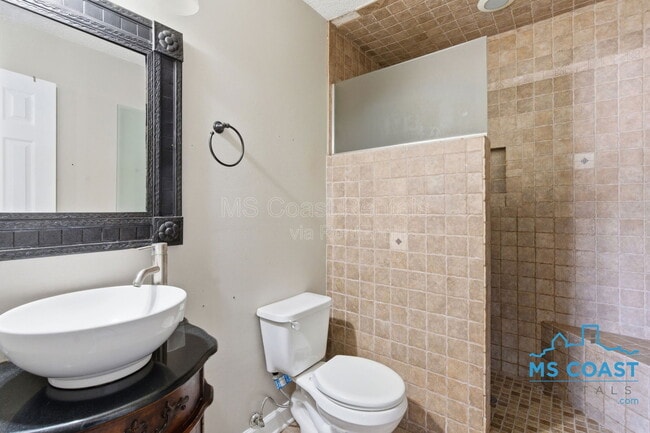 Building Photo - 2717 Honduras Dr