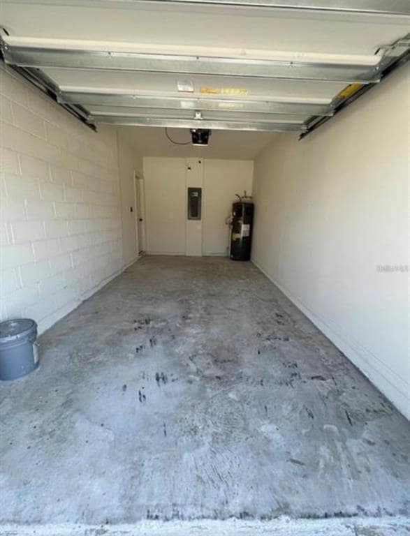 Building Photo - 733 Stoney Pointe Cir