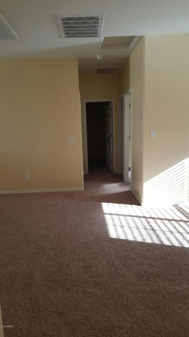 Building Photo - Beautiful 5 bed 3 bath home in Ocotillo Waters