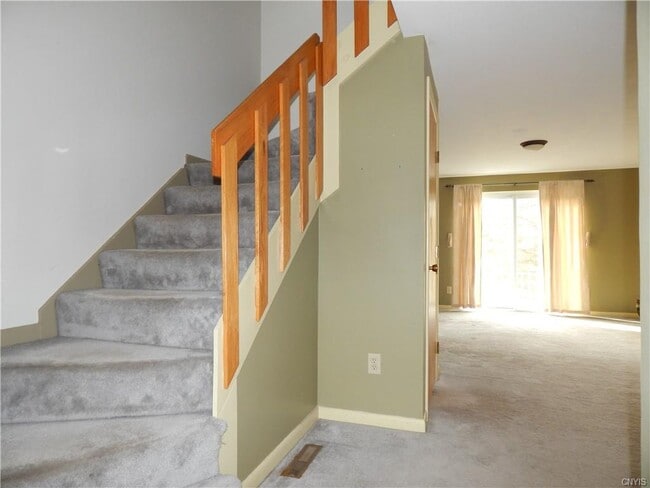 Building Photo - 111 Iron Oak Cir