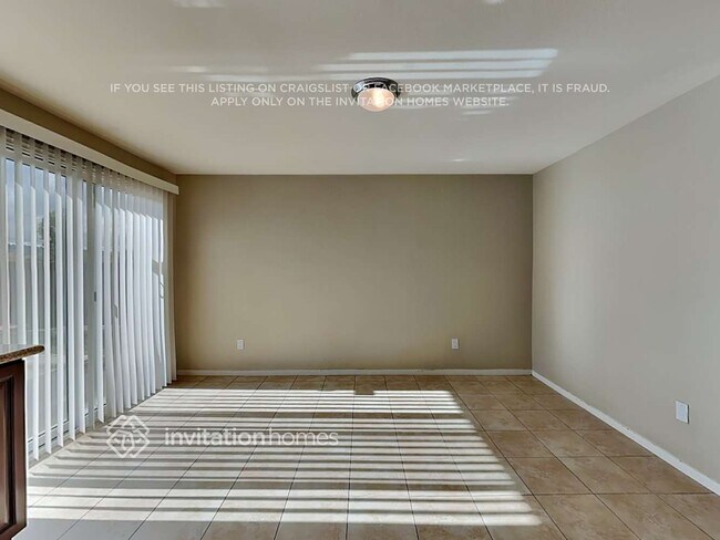 Building Photo - 27858 Crosspath Ave