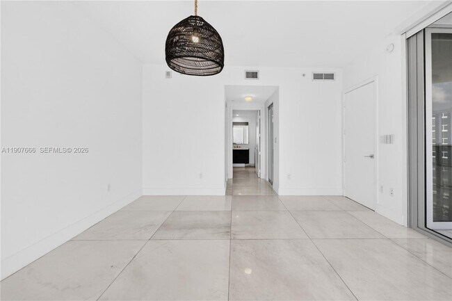 Building Photo - 488 NE 18th St