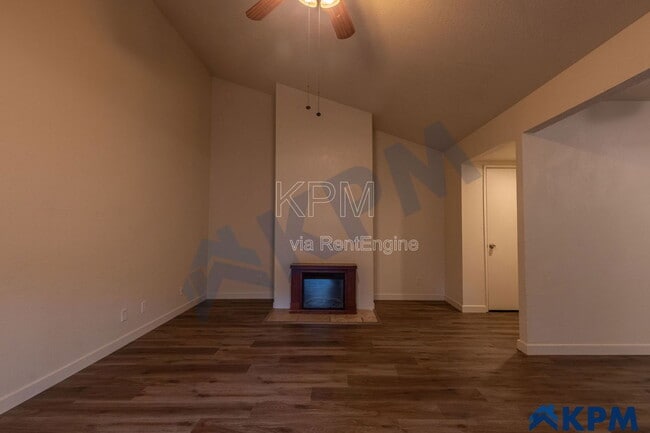 Building Photo - 2055 Pawnee Way