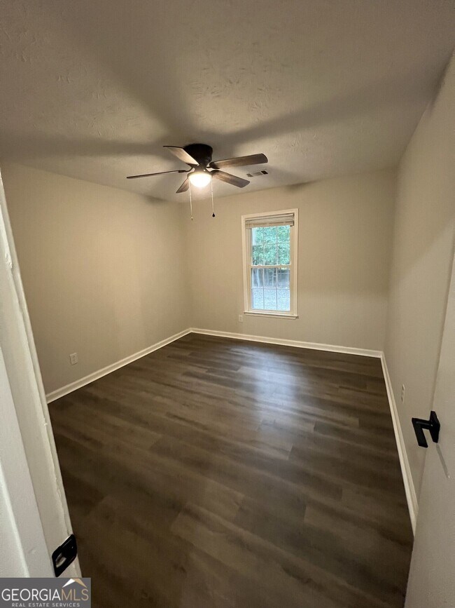 Building Photo - 403 Deergrass Trail