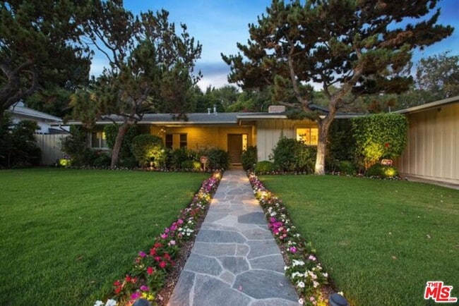 Building Photo - 11787 Bellagio Rd