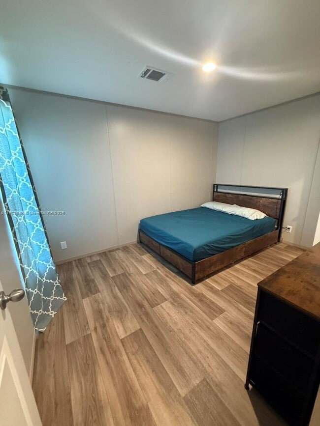 Building Photo - 1250 Homestead Ave