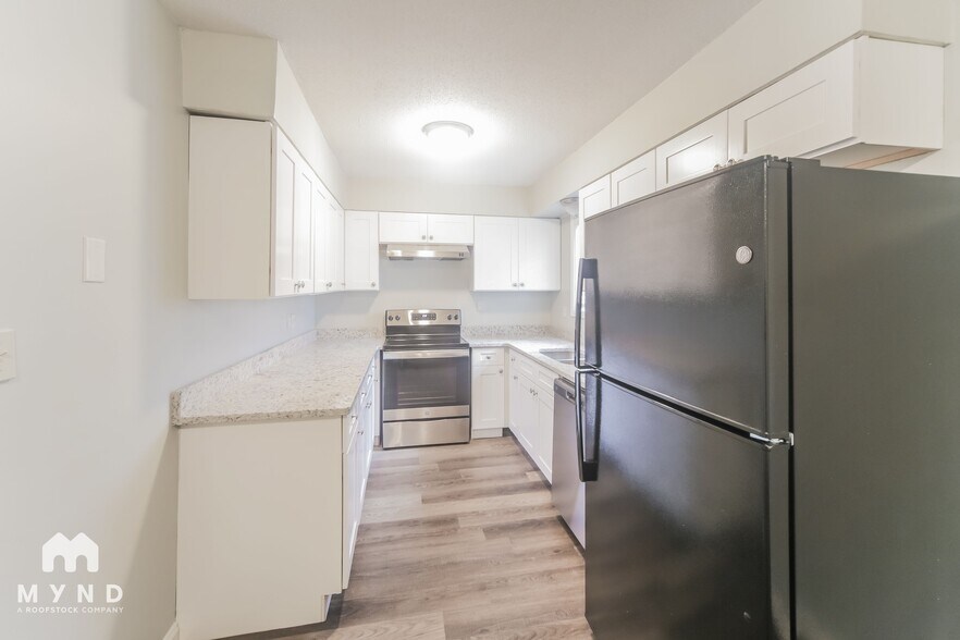 Building Photo - 2695 Shady Grove Dr