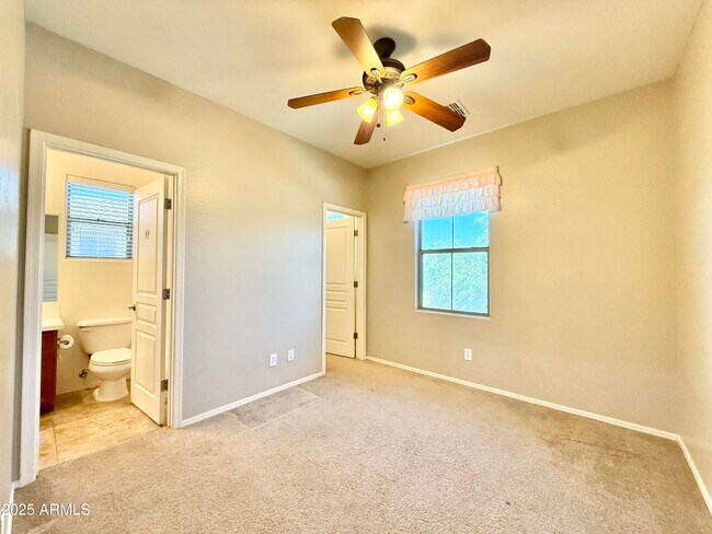 Building Photo - 4138 E Thunderheart Trail