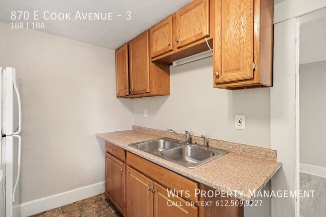 Building Photo - 870 Cook Ave E