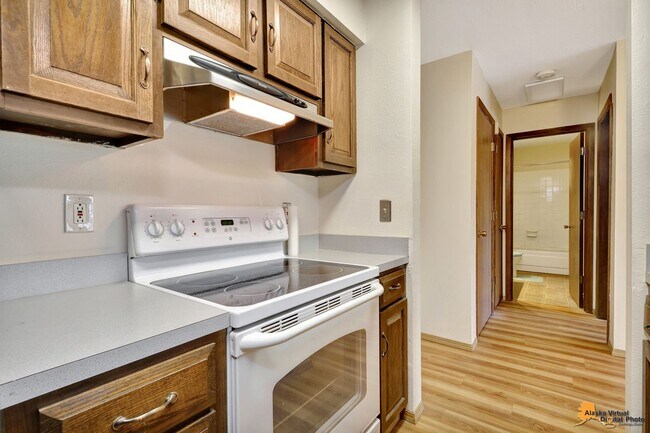 Building Photo - 2201 Romig Pl