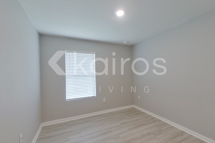 Building Photo - 121 Metalmark Dr
