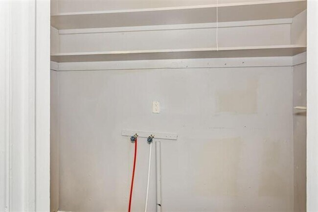 Building Photo - 849 S Pershing St