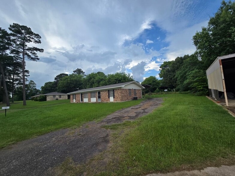 Building Photo - 204 Co Rd 2877
