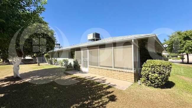 Building Photo - 12527 W Prospect Dr