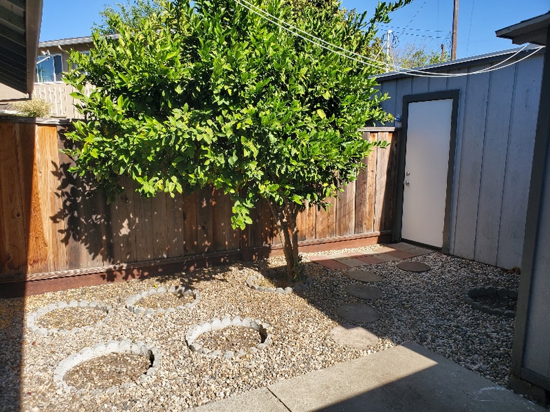 Building Photo - 19482 Rosemarie Pl