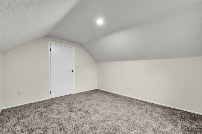 Building Photo - 766 E 232nd St