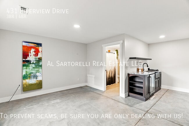 Building Photo - 431 Riverview Dr