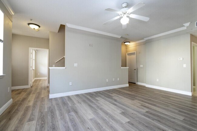 Building Photo - 12102 Poppy Field Ln