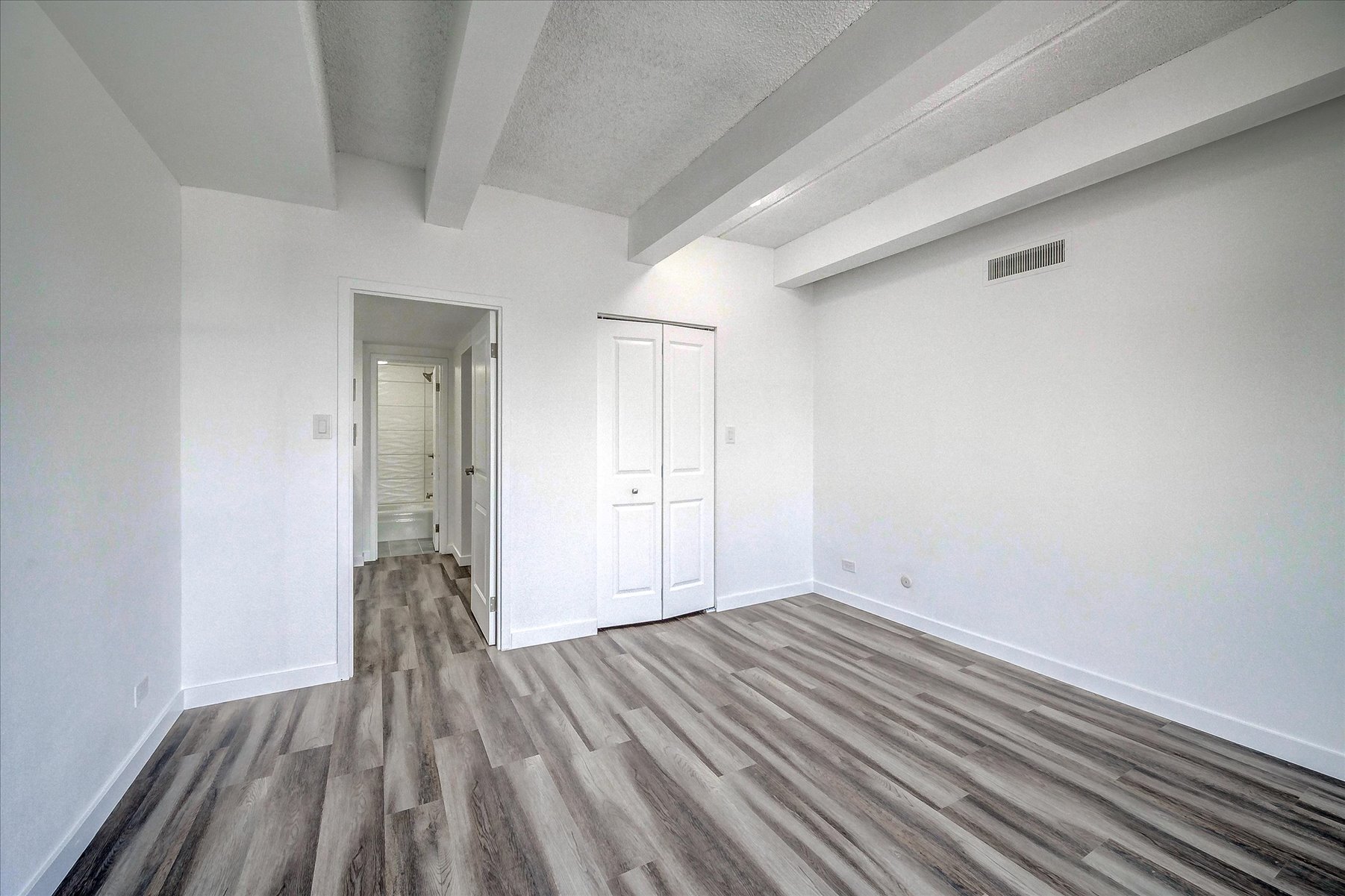 Building Photo - 130 N Pearl St