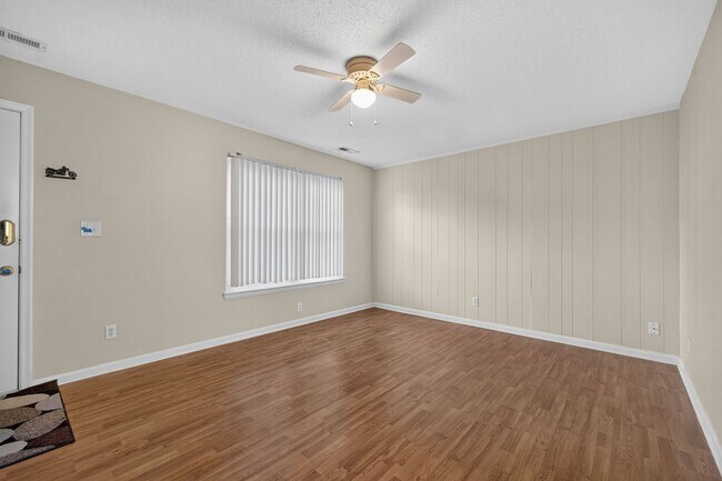 Building Photo - 3061 Breslaw Ct