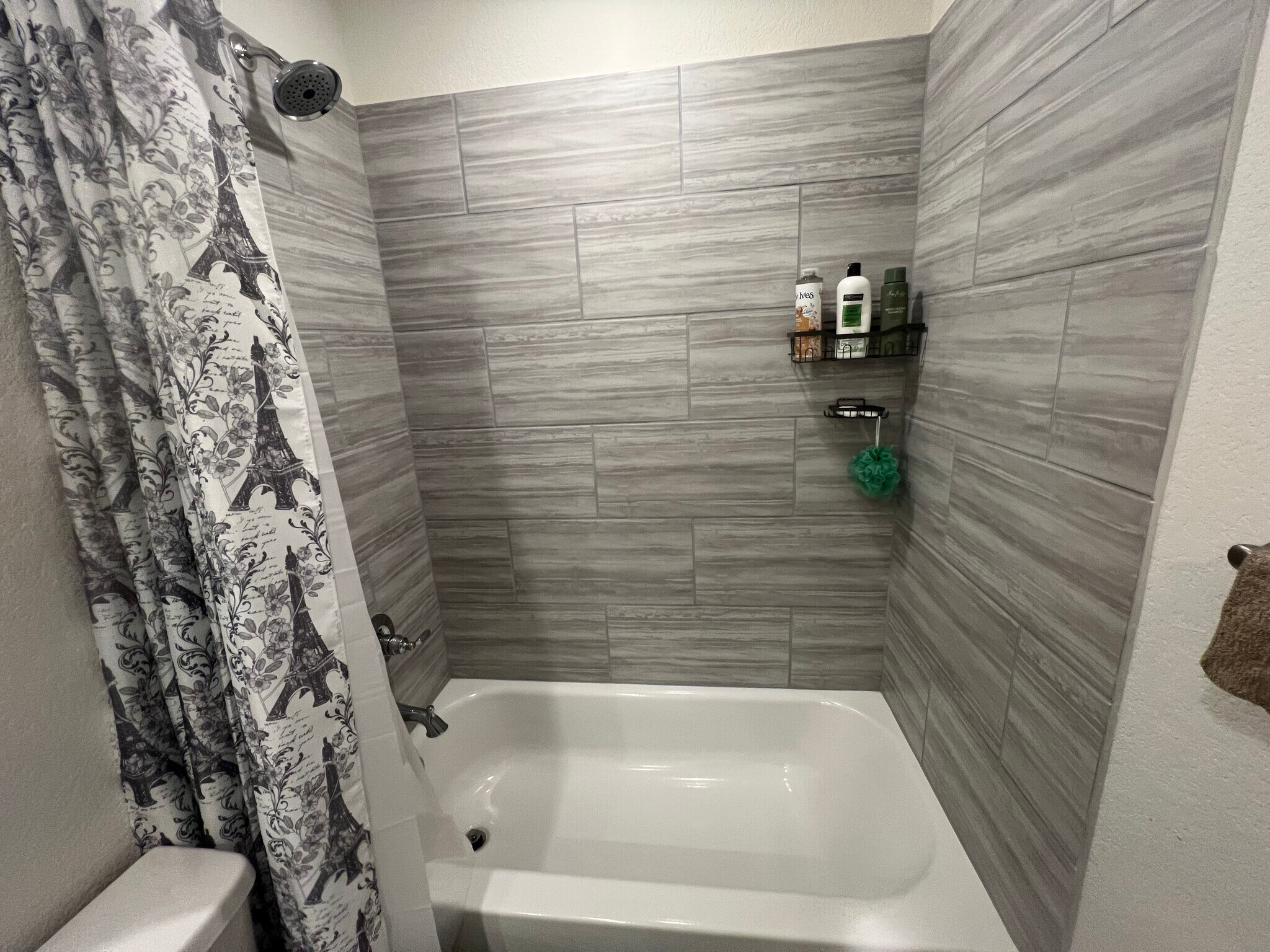 Building Photo - 258 Fawn Ridge Dr