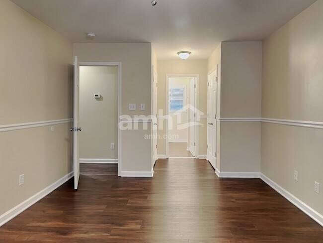 Building Photo - 6112 Glenridge Ct