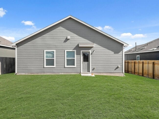 Building Photo - 2729 Louris Ln