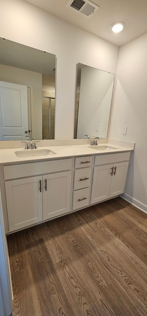 Building Photo - 3 Bed | 2.5 Bath | 2-Car Garage | Brand-Ne...