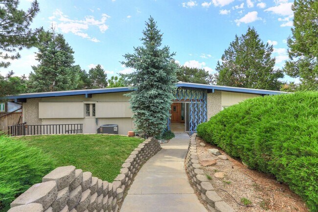Building Photo - Bogus Basin- Tri-plex