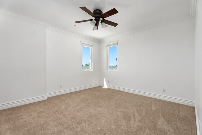 Building Photo - 26509 Via Sacramento