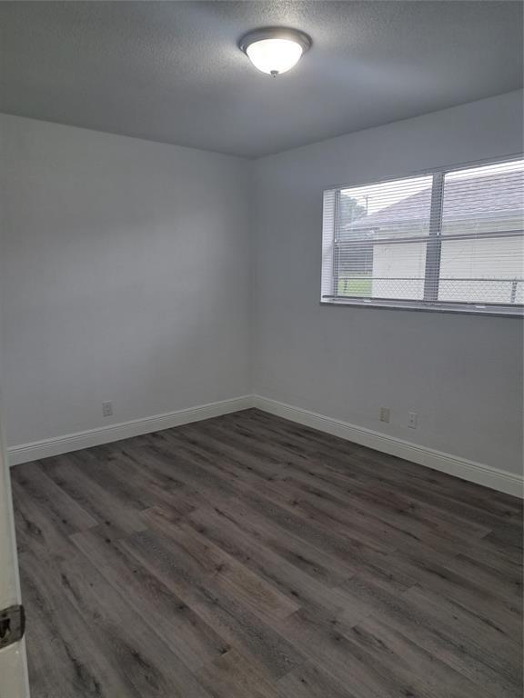 Building Photo - 980 SW 76th Ave