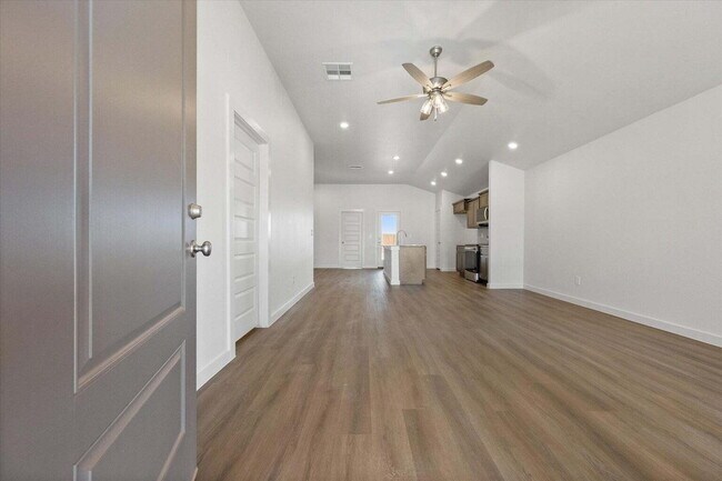 Building Photo - Beautifully Designed 3/2/2 Home with Spacious Yard in Frenship ISD