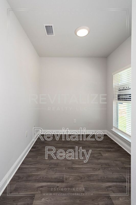 Building Photo - 13658 Addison Pl
