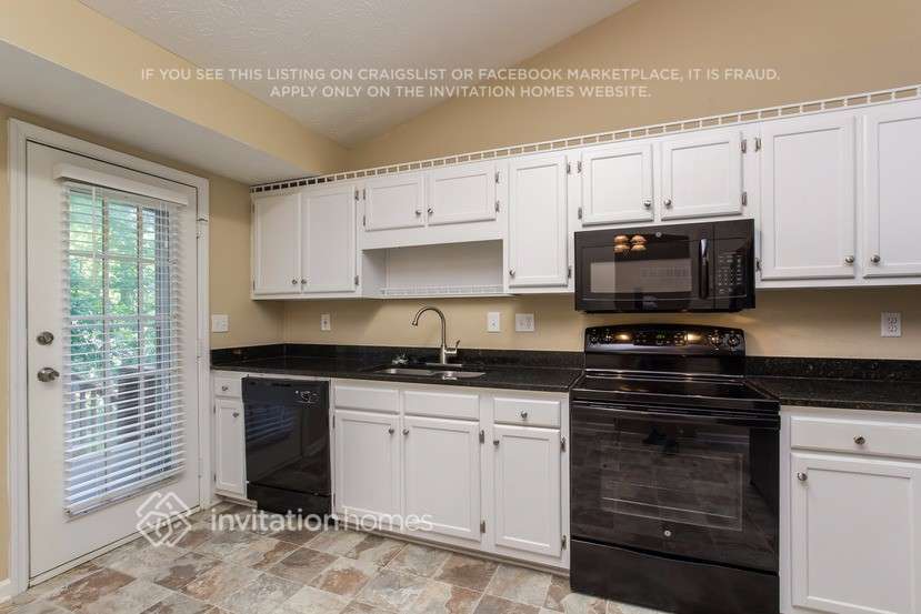 Building Photo - 4688 Sterling Pointe Dr