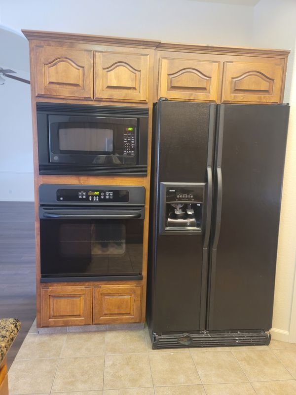 Building Photo - 543 Powers Ave