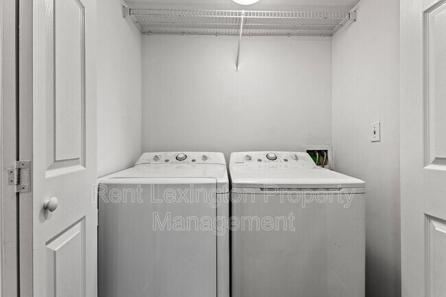 Building Photo - 412 John Sutherland Dr
