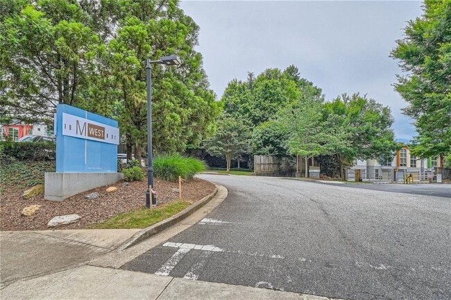 Building Photo - 1273 Eames Green NW