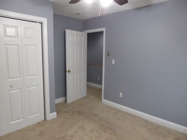 Building Photo - 56 Baxter St