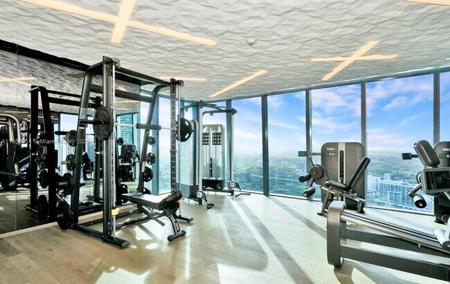 Building Photo - 1451 Brickell Ave