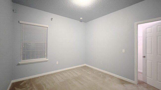 Building Photo - 1088 Avila Ln