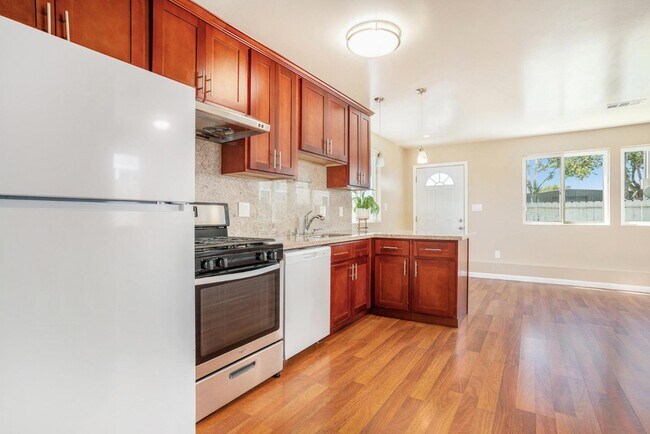 Building Photo - 1215 San Pablo Ave