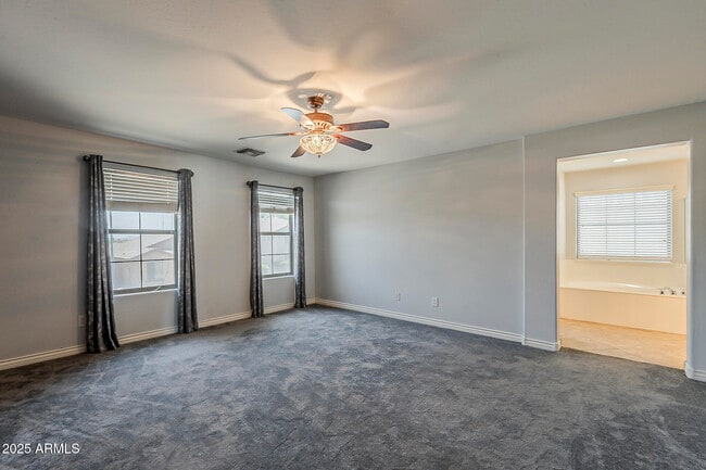 Building Photo - 4592 E Gleneagle Dr