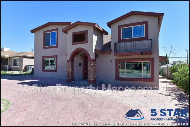 Building Photo - 908 Bolivia St