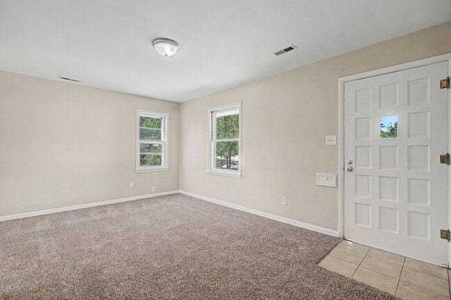Building Photo - 1121 Cooper Ave