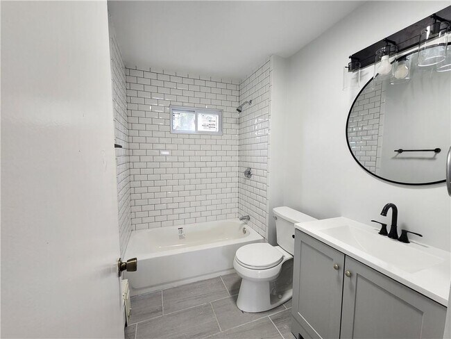 Primary Photo - 58 2nd St